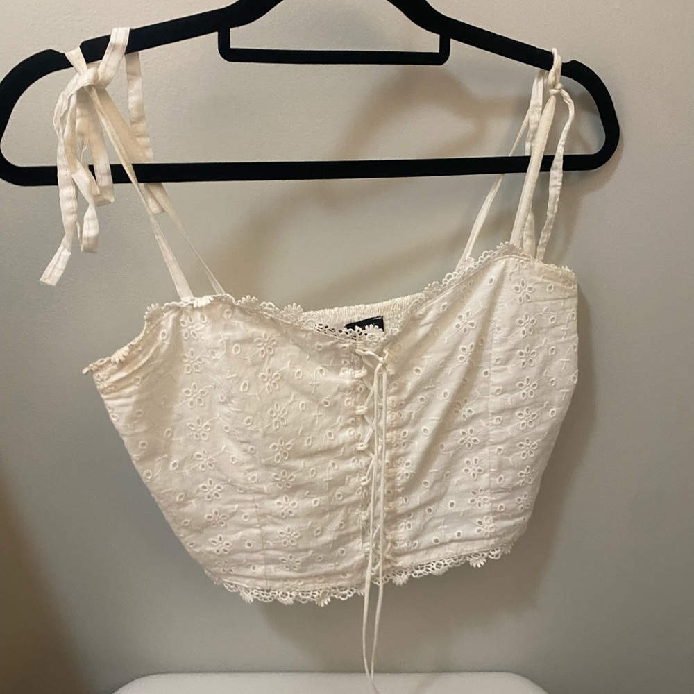 lace cropped tank top